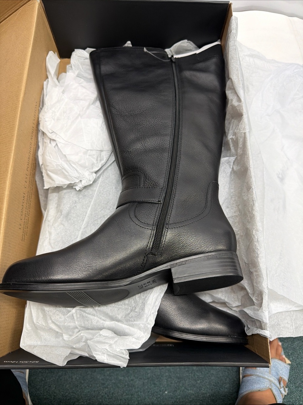 Jaya black XW Women’s Flat Boots 8.5 WW Naturalizer
